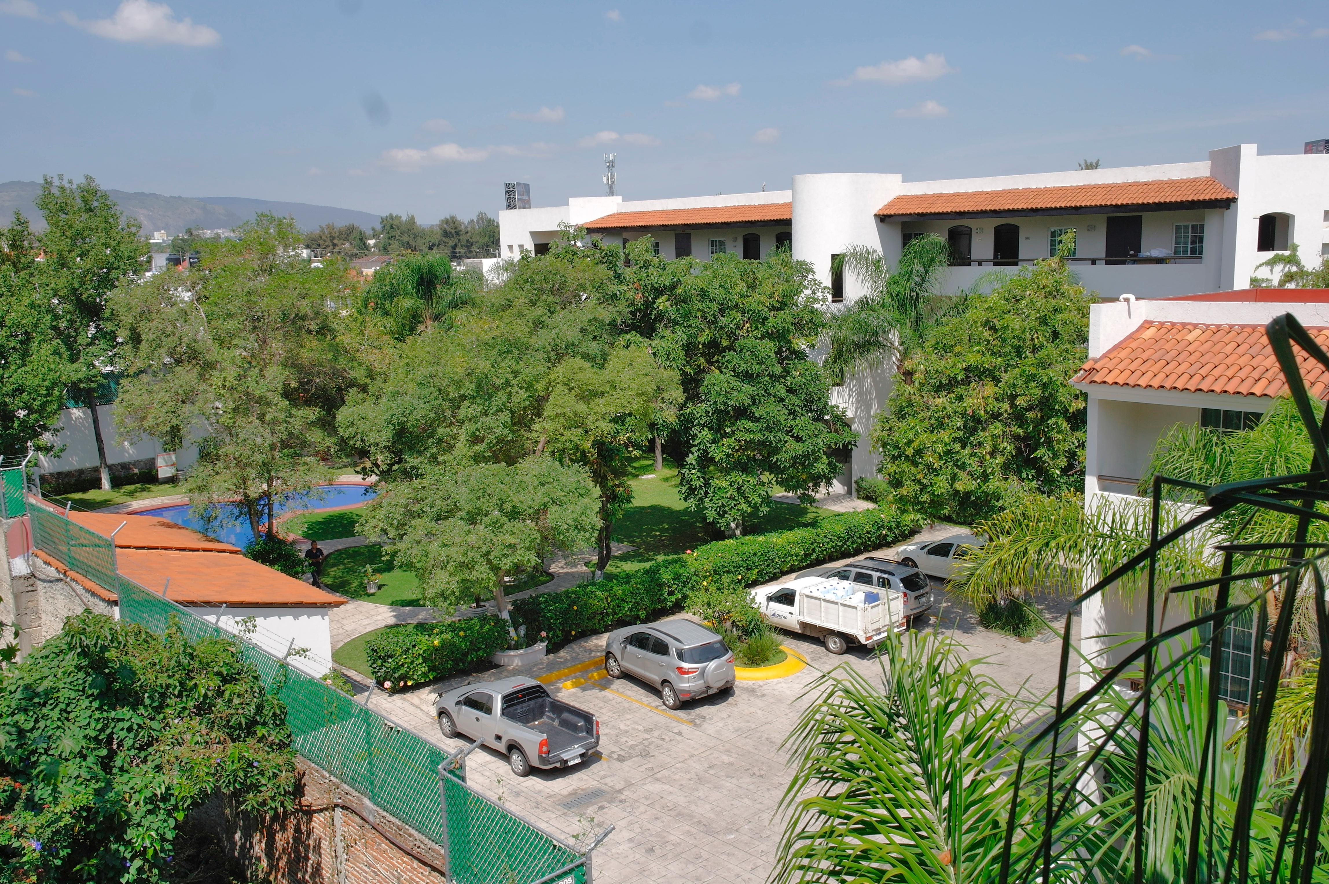 Aurea Hotel And Suites Zapopan Bagian luar foto