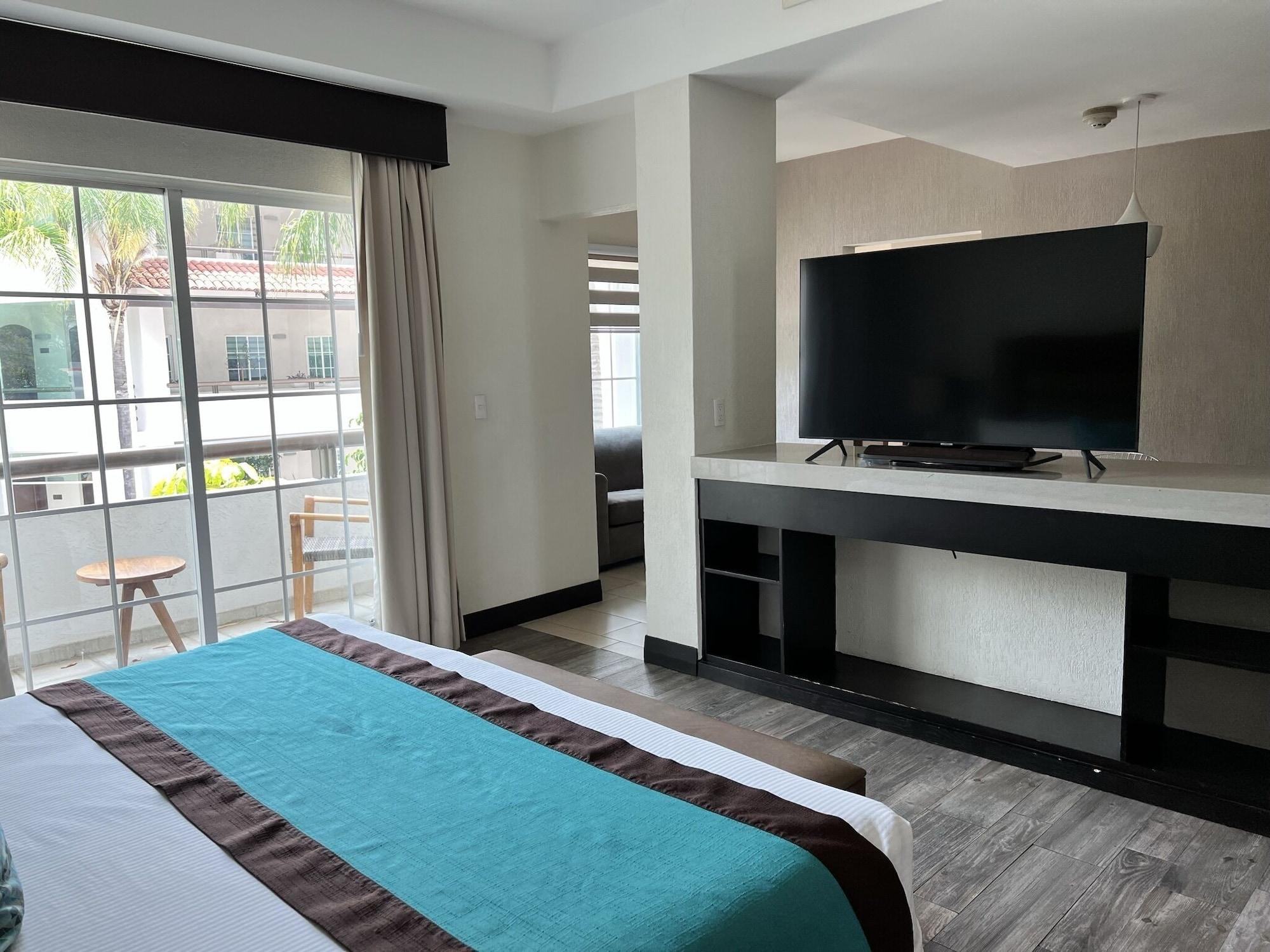Aurea Hotel And Suites Zapopan Bagian luar foto