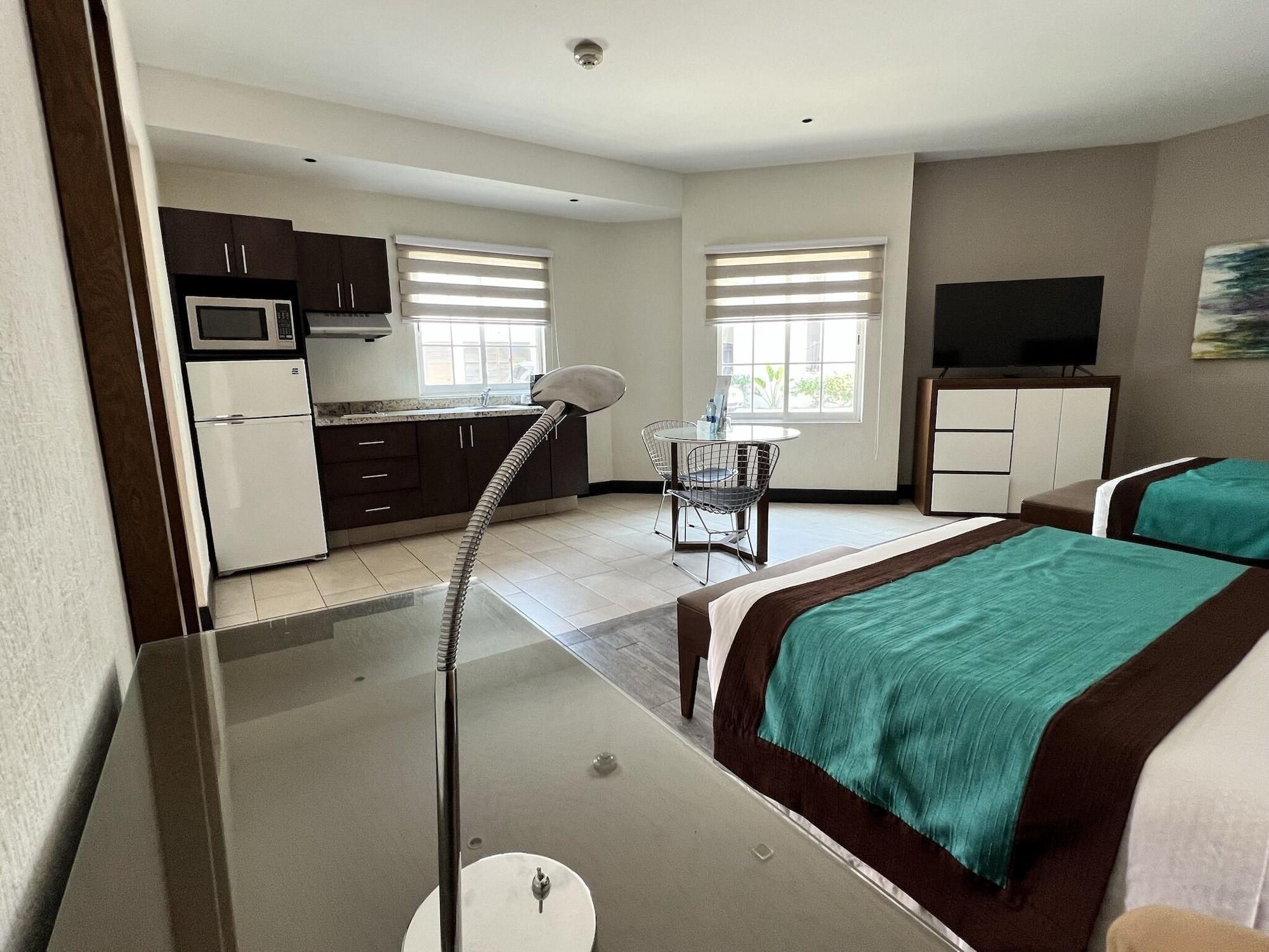 Aurea Hotel And Suites Zapopan Bagian luar foto