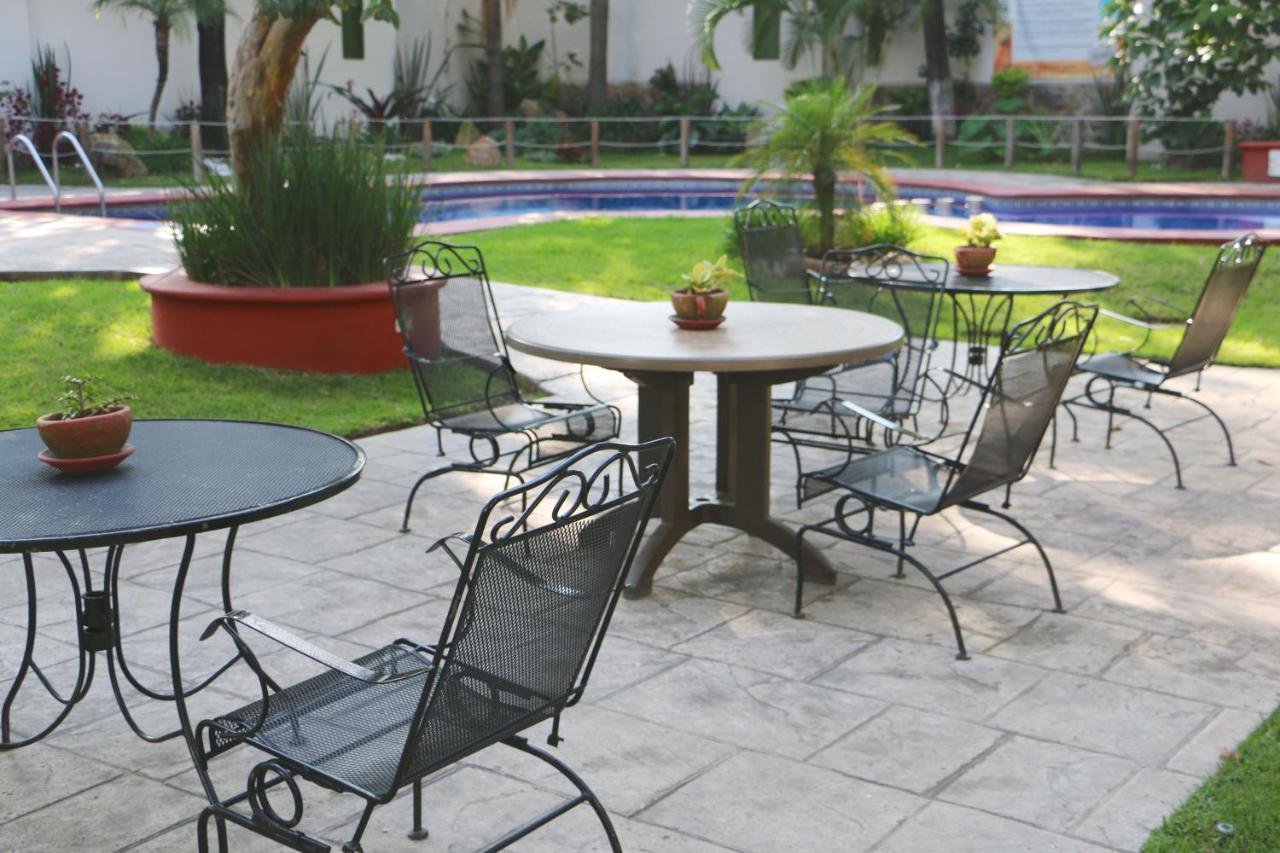 Aurea Hotel And Suites Zapopan Bagian luar foto
