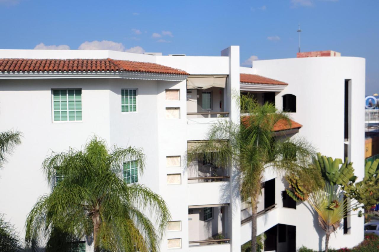 Aurea Hotel And Suites Zapopan Bagian luar foto